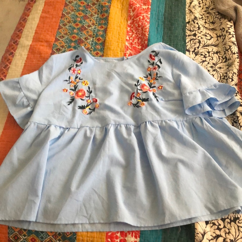 Shein Blue tee with flower appliqué